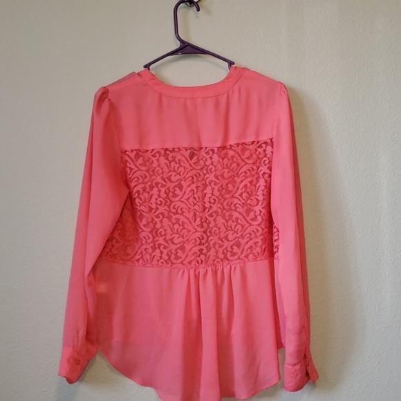 Pink blouse - Picture 2 of 2